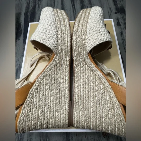 Michael Kors Women’s Kit Closed Toe Macrame and Jute Wedge With Floral Appliqué - Picture 14 of 15